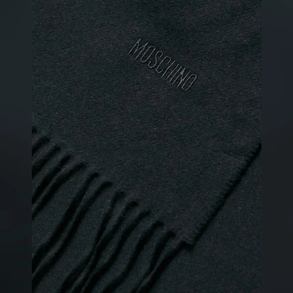 Moschino merino wool scarf in black Italy